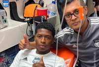 El jugador del Emelec será intervenido quirúrgicamente por la fuerte lesión que sufrió en el campo de juego.