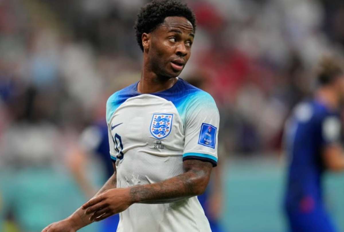 Raheem Sterling sali&oacute; del Mundial por temas personales