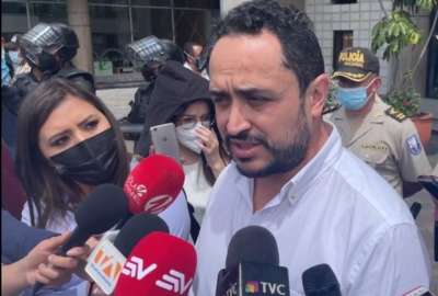Andr&eacute;s Chiriboga, viceministro de Educaci&oacute;n, recibi&oacute; a padres de la v&iacute;ctima de violaci&oacute;n, en Quito