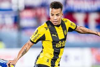 Byron Castillo fall&oacute; un penal y Pe&ntilde;arol perdi&oacute; el cl&aacute;sico