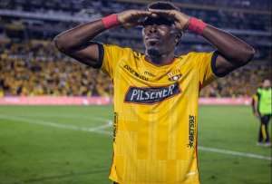 Barcelona gan&oacute; la primera etapa y Michael Carcel&eacute;n fue una de sus figuras