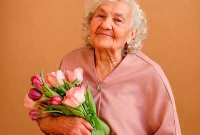 Una abuelita se &ldquo;reencuentra&rdquo; con su esposo fallecido gracias a la IA