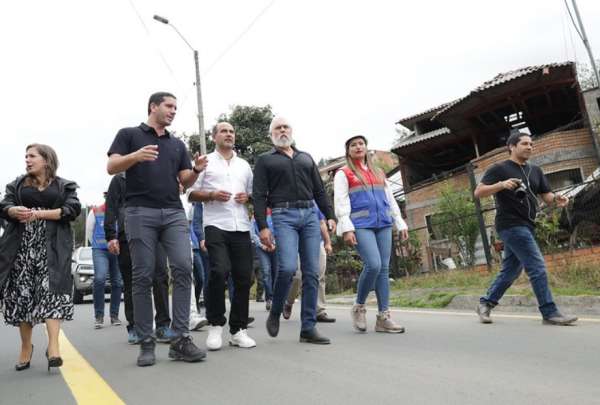 Azuay recibe dos nuevas obras viales con inversi&oacute;n de m&aacute;s de USD 4 millones