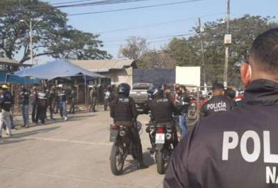 La Polic&iacute;a Nacional se despleg&oacute; para controlar los disturbios en la Penitenciar&iacute;a del Litoral. 
