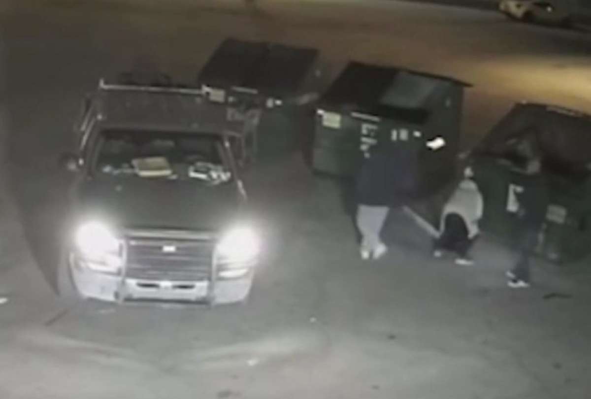 Una adolescente arroja a su hija reci&eacute;n nacida a la basura