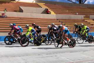 Ciclistas llegar&aacute;n al aeropuerto de Quito en sus bicicletas para trasladarse a los Juegos Bolivarianos, en Colombia