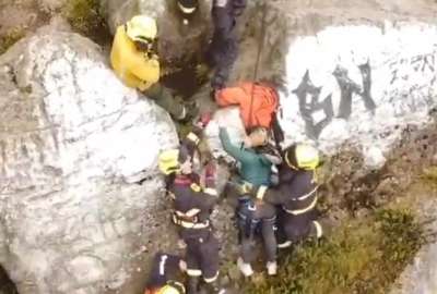 Una mujer cay&oacute; cuarenta metros por rescatar a su perro