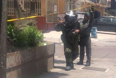 Unidades especiales de la Polic&iacute;a llegaron al lugar para, en primera instancia, neutralizar la amenaza.