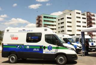 Azuay y Ca&ntilde;ar: Hospitales del IESS tienen ocho nuevas ambulancias