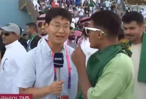 HInca &aacute;rabe interrumpi&oacute; a periodista para preguntar sobre Messi