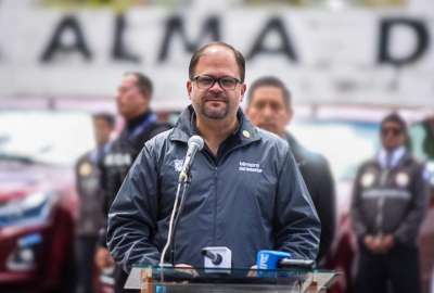 John Reimberg, ministro del Interior, critic&oacute; la propuesta de Luisa Gonz&aacute;lez sobre la implementaci&oacute;n de 'gestores de paz'.