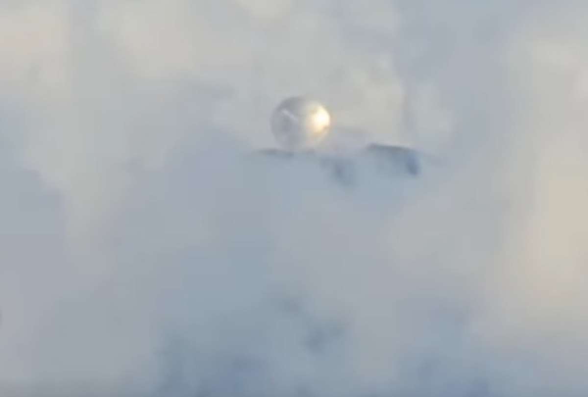 La esfera flotante sobre el volcán Pico de Orizaba asustó a los usuarios de redes sociales