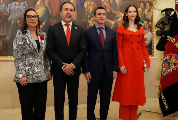 El presidente Daniel Noboa y el alcalde Pabel Mu&ntilde;oz se comprometieron a expandir el Metro de Quito.