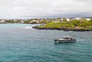 Bezos Earth Fund dona la lancha &ldquo;Centinela&rdquo; a Gal&aacute;pagos