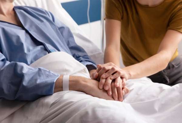 En el Hospital General Docente de Riobamba se implement&oacute; una nueva unidad de cuidados paliativos. 