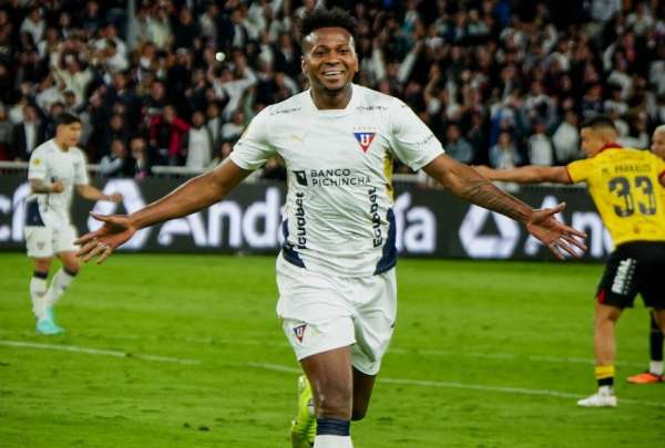 Liga de Quito gan&oacute; 3-1 a Barcelona y sube al segundo lugar de la LigaPro