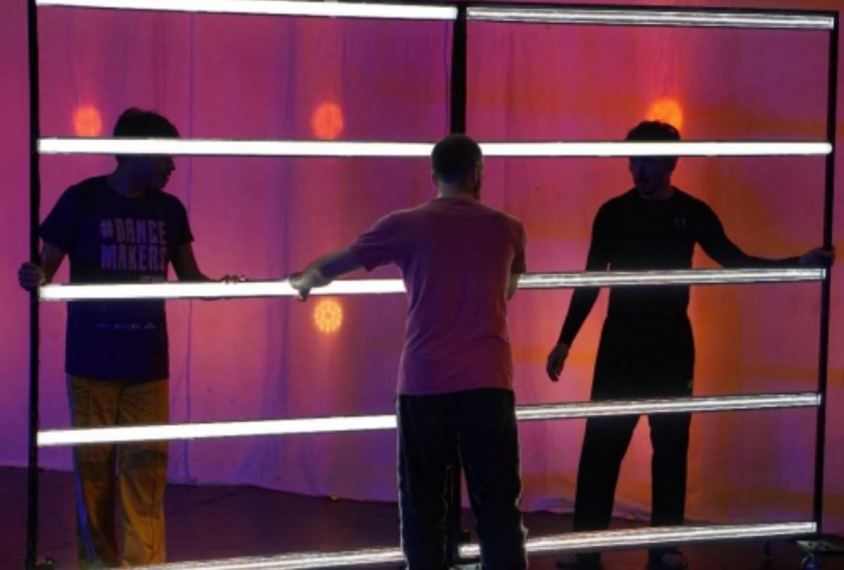 Bailarines de la Obra ‘Foreing Quest’