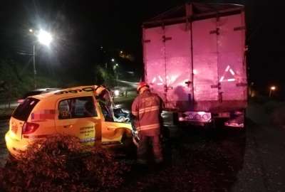 Bomberos de Quito atendieron una emergencia en la avenida Sim&oacute;n Bol&iacute;var