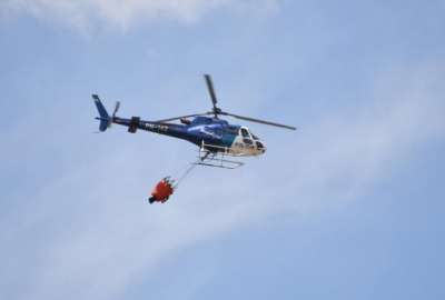 Cinco bomberos resultaron heridos en el control de los incendios en Quito