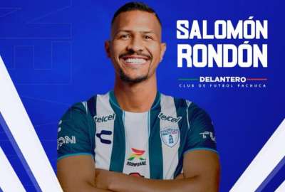 Salom&oacute;n Rond&oacute;n fue anunciado como nuevo jugador de Pachuca de M&eacute;xico