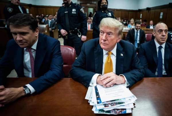 Donald Trump fue condenado por pagar a cambio del silencio de exestrella porno.