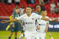 &Aacute;lex Arce se mand&oacute; un triplete