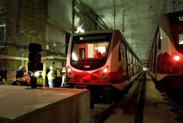 La Empresa Metro de Quito se&ntilde;al&oacute; que con la reparaci&oacute;n de las fisuras en el riel, los tiempos del medio de transporte se normalizar&aacute;n. 