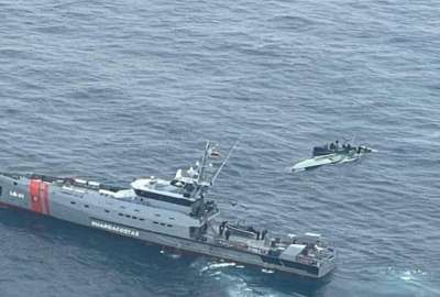 Los guardacostas de la Armada capturaron una embarcaci&oacute;n que ocultaba cuatro toneladas de droga.