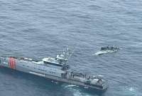 Los guardacostas de la Armada capturaron una embarcación que ocultaba cuatro toneladas de droga.