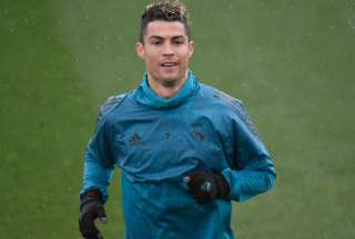 Cristiano Ronaldo se entrena con el Real Madrid