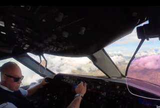 Video: As&iacute; se ve un despegue de un Boeing 787 desde Quito