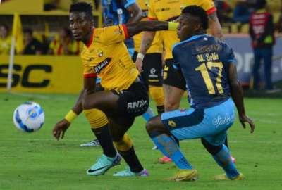 Barcelona venci&oacute; 3 - 2 a El Nacional y espera el resultado del pr&oacute;ximo partido de Liga de Quito.