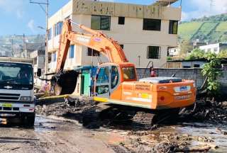Quito: Dos viviendas afectadas por desbordamiento de una quebrada