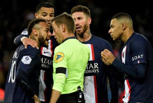 PSG sufri&oacute; pero gan&oacute; en la continuaci&oacute;n de la Liga 1 de Francia