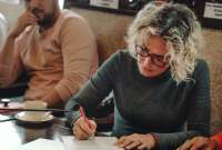La alcaldesa Cynthia Viteri confirmó que los empleados municipales laborarán media jornada por los incidentes de violencia en la urbe.