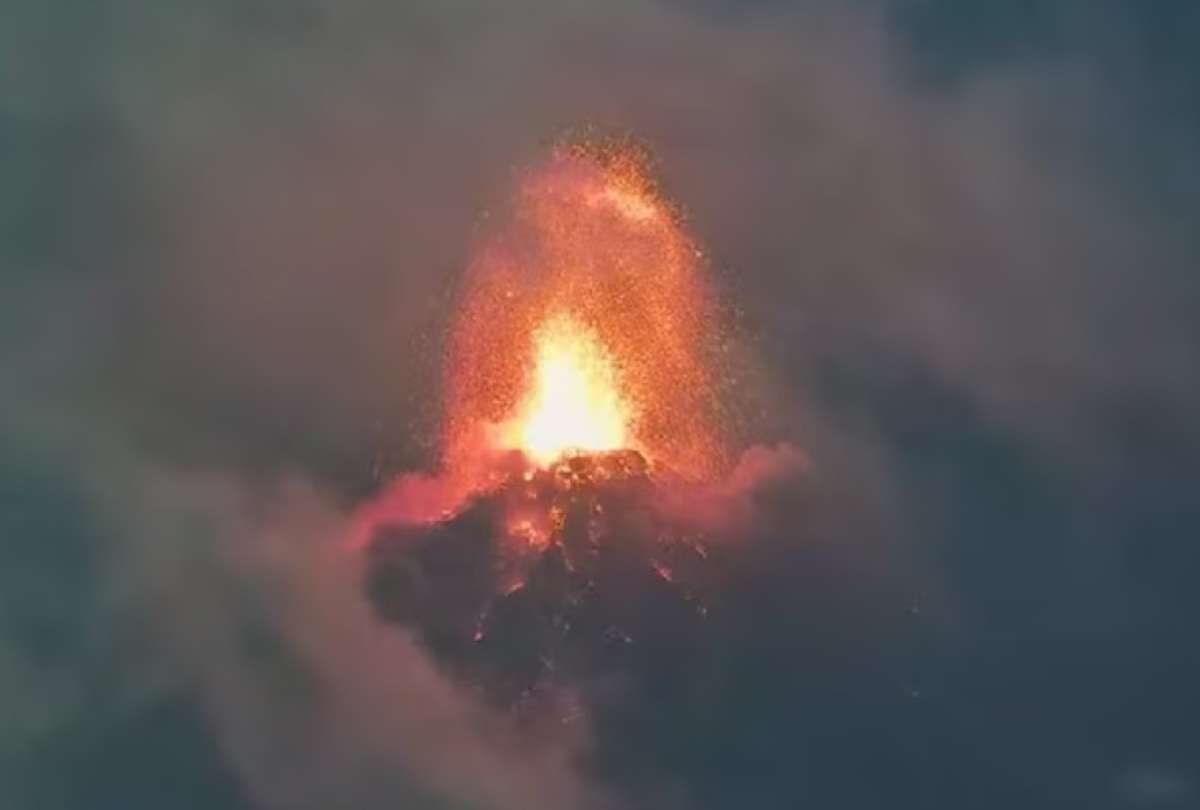 Autoridades realizaron evacuaciones por el inicio de la erupción del volcán de Fuego, en Guatemala.