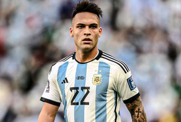 El gol marcado por Lautaro Mart&iacute;nez no fue validado por el videoarbitraje. 