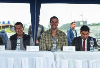 El ministro Roberto Luque entreg&oacute; dos puentes tipo Bailey en Carchi
