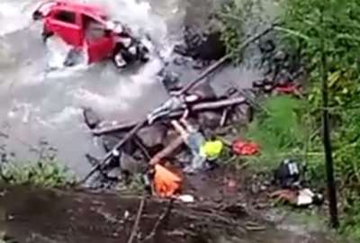 Un accidente se report&oacute; en la v&iacute;a de Al&oacute;ag-Santo Domingo. 