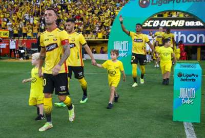 Dami&aacute;n D&iacute;az se quedar&aacute; dos temporadas m&aacute;s en Barcelona