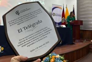 En un evento desarrollado en la Universidad Polit&eacute;cnica Salesiana se homenaje&oacute; a tres medios por su trayectoria, uno de ellos El Tel&eacute;grafo.