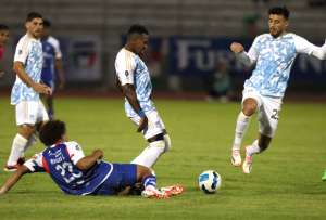 Emelec gan&oacute; en Ibarra
