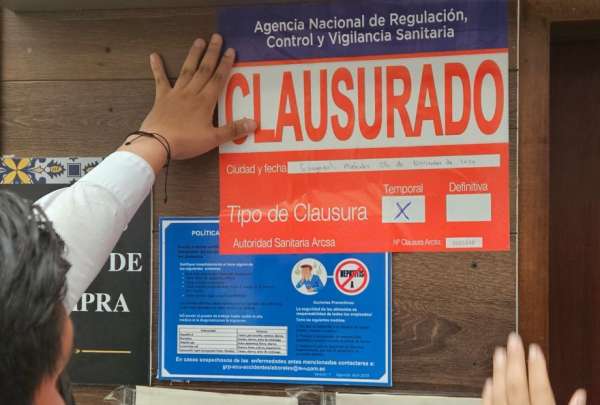 Cucharachas y una rata disecada se encontr&oacute; en restaurantes de Guayaquil y Samborond&oacute;n