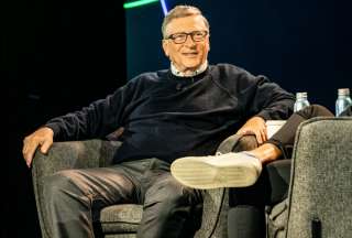 Bill Gates dice que el futuro ser&aacute; "dram&aacute;tico" para las nuevas generaciones