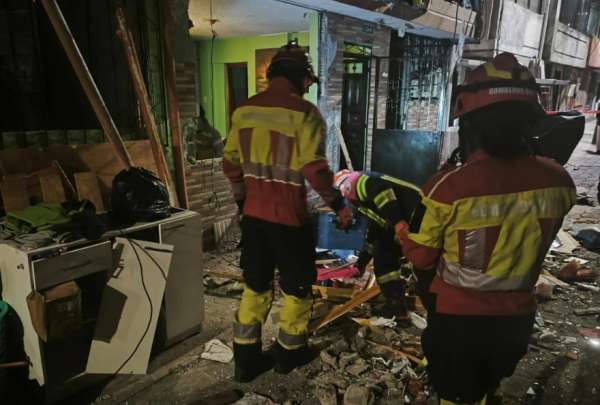 Los param&eacute;dicos atendieron a seis personas por una deflagraci&oacute;n ocurrida en Solanda, en el sur de Quito.