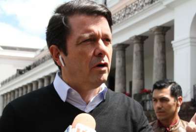 Francisco Jim&eacute;nez, ministro de Gobierno, asegur&oacute; que los movimientos sociales tendr&aacute;n que poner fin a las paralizaciones para dialogar. 