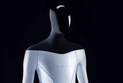 Robot humanoide de Tesla podr&iacute;a ser presentado el 30 de septiembre