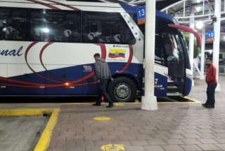 Buses interprovinciales podr&aacute;n circular durante el toque de queda