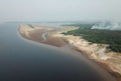 La sequ&iacute;a y los incendios forestales han afectado las fuentes de agua en el Amazonas. 