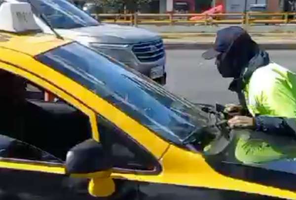 La Agencia Metropolitana de Tr&aacute;nsito inform&oacute; sobre el arrollamiento de un agente de tr&aacute;nsito. En el hecho est&aacute; involucrado un taxista.&nbsp;